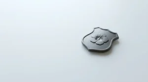 성매수자 처벌과 경찰 단속 조사를 상징하는 작은 경찰 배지 이미지